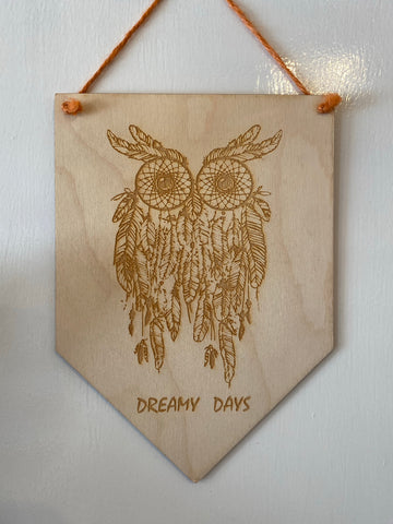 Dreamy days Owl Wooden Hanging Plaque